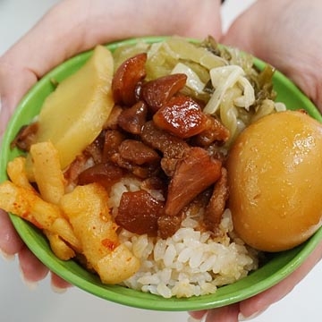 WuDengJiang braised pork rice